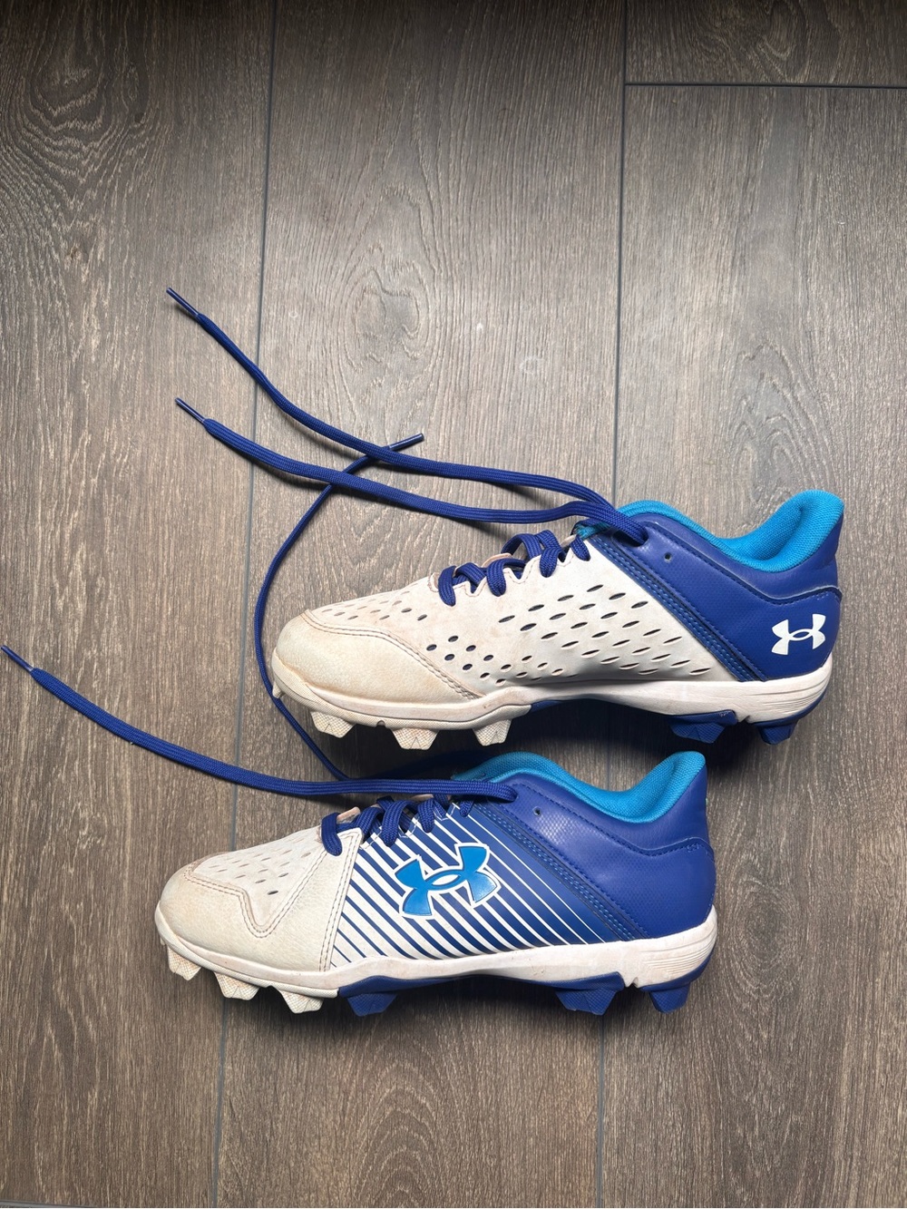 Under Armour Youth Blue and White Baseball Cleats